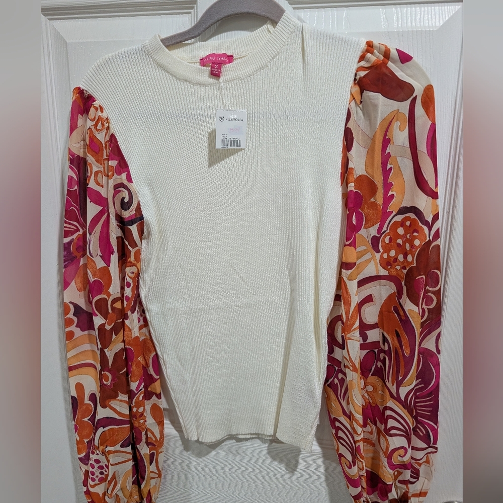 Versona Cream Ribbed Sweater